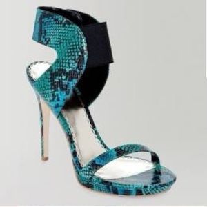 bebe “Angelica” High heel sandals. Green Snake. 7